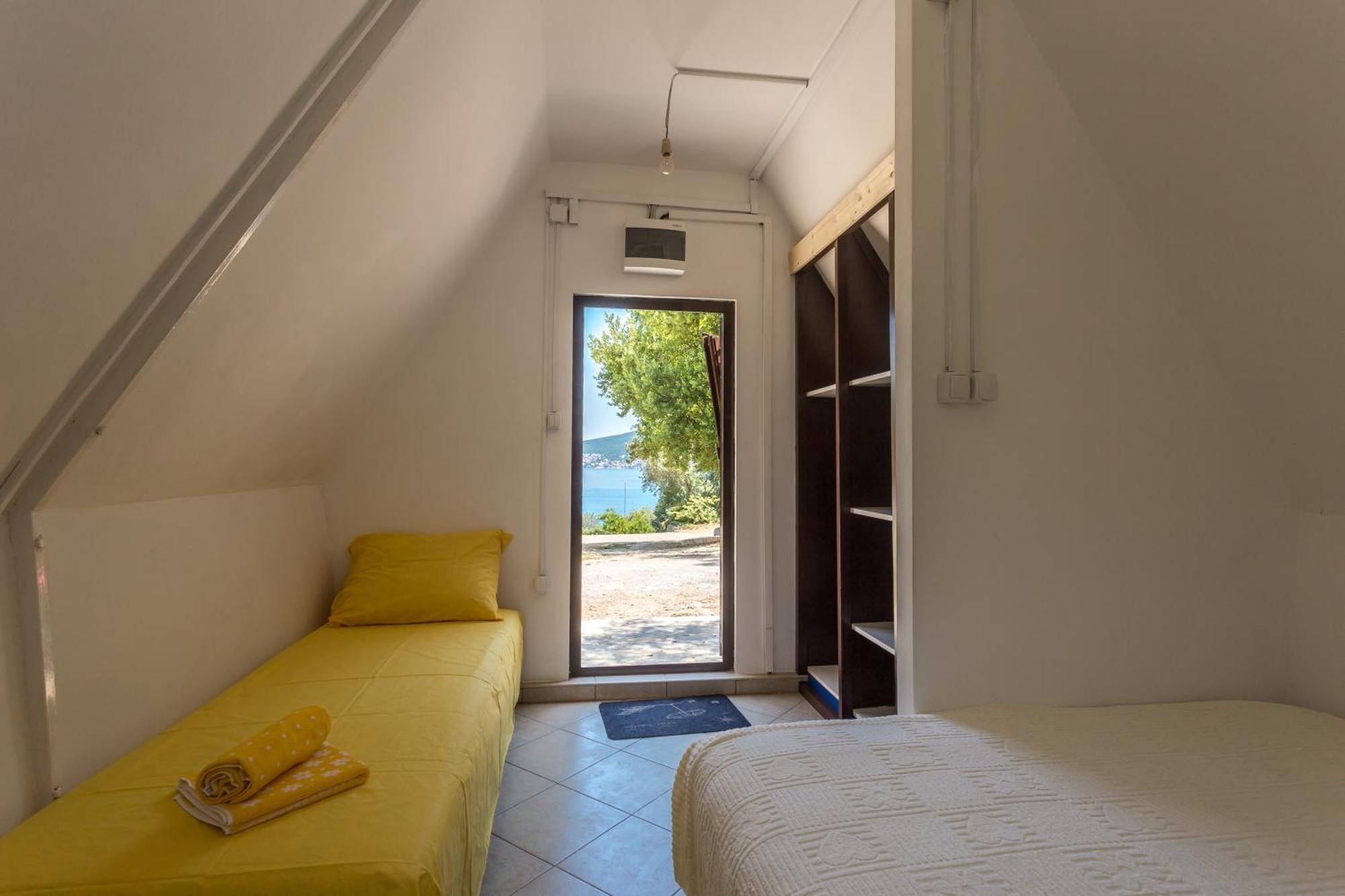 Apartments And Bungalows Mimoza Baosici Herceg Novi Kamer foto
