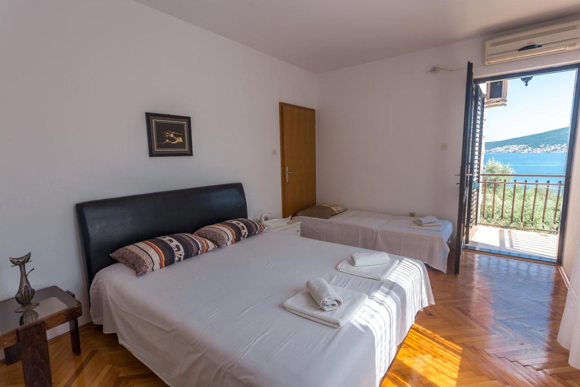 Apartments And Bungalows Mimoza Baosici Herceg Novi Kamer foto