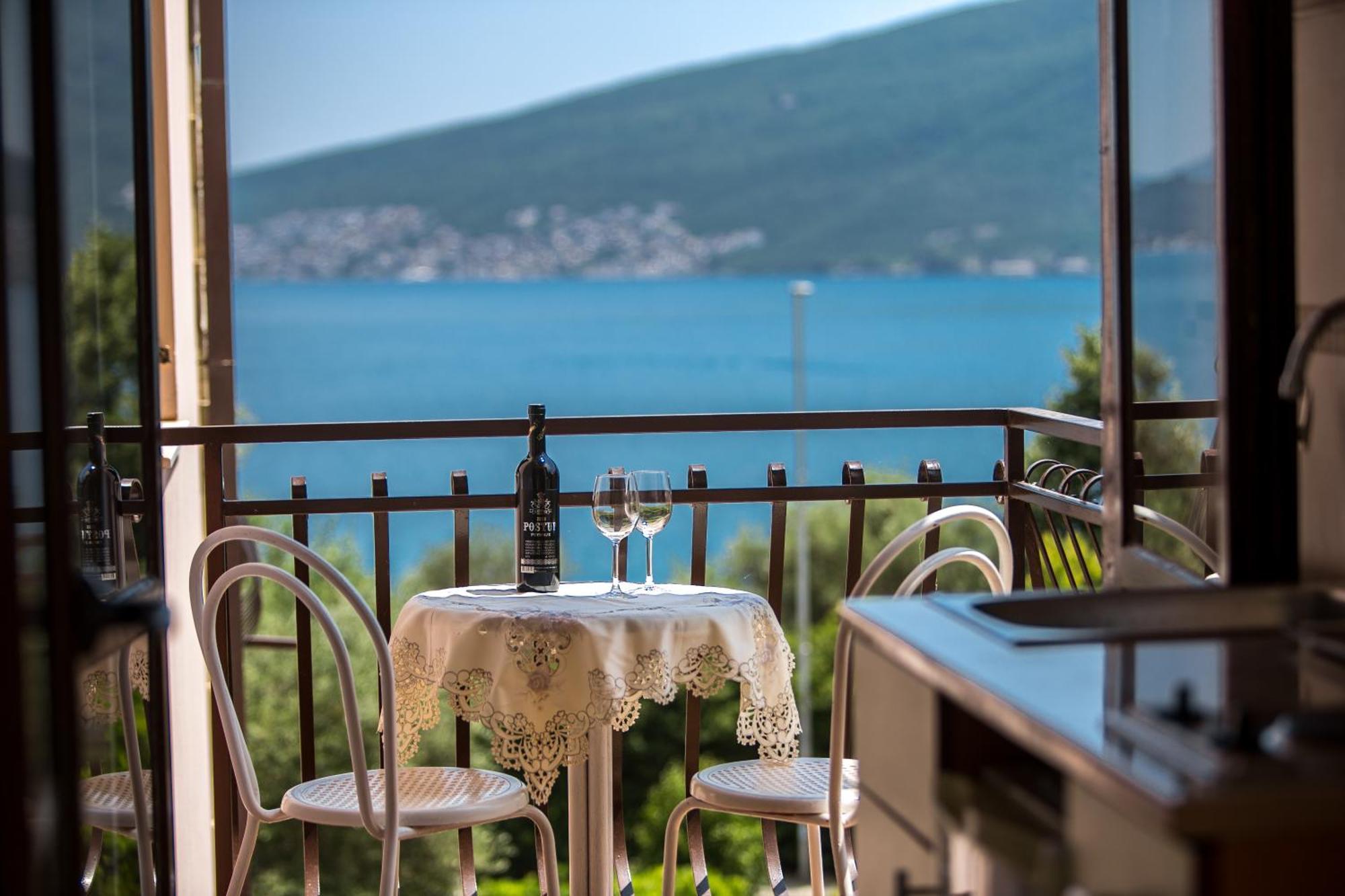 Apartments And Bungalows Mimoza Baosici Herceg Novi Kamer foto