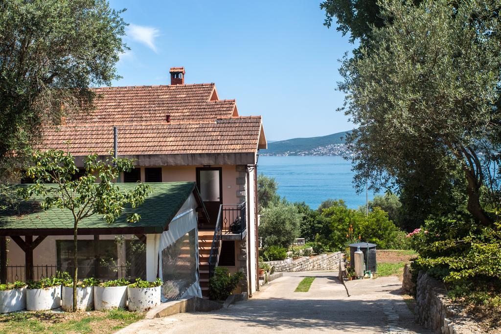 Apartments And Bungalows Mimoza Baosici Herceg Novi Buitenkant foto